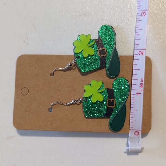 St. Patrick's Day Hat Earrings - Picture 3 of 3